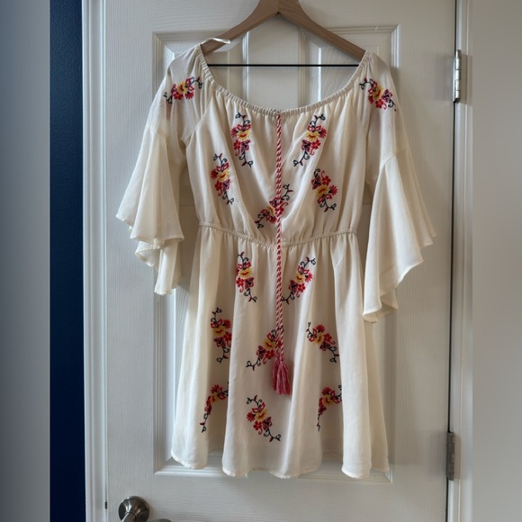 A. Calin white flowy boho mini dress with floral details nwot - Picture 1 of 5